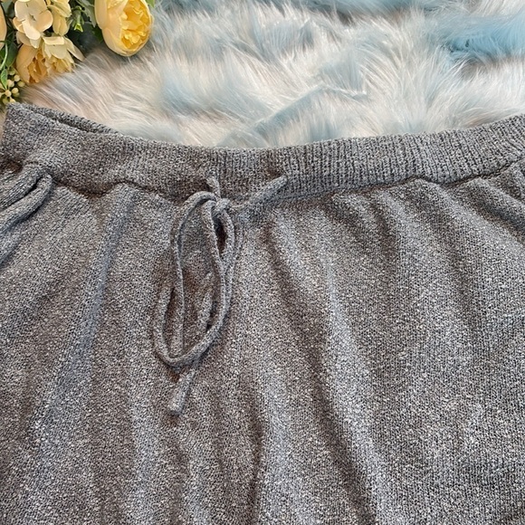 Show Me Your Mumu Gio Shorts in Dusty Blue Knit - Picture 4 of 9
